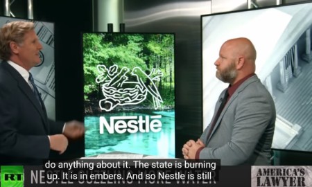 RT: Aus dem Video "Nestlé Moves From Stealing Water In California To Florida"